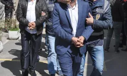 İzmir'deki terör operasyonunda 2 zanlı yakalandı