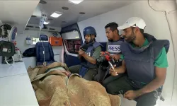 İsrail'in Gazze'ye düzenlediği saldırıda TRT Arapça ekibinin de aralarında olduğu bir grup gazeteci yaralandı