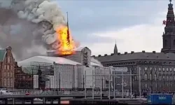 Danimarka'da tarihi borsa binasında yangın çıktı