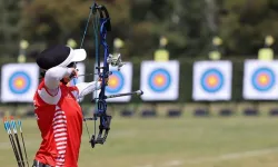 Klasik Yay Kadın Milli Takımı, Türkiye rekoru kırdı