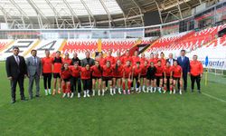 A Milli Kadın Futbol Takımı, Azerbaycan maçı hazırlıklarını sürdürdü