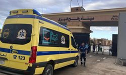 Filistinli kadın, yaralı çocuğu için sınır kapılarının açılmasını istiyor