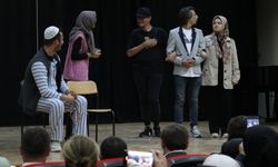 Bursa'da "özel çocuklar" tiyatro ile hayata tutunuyor