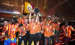 Şampiyon Galatasaray'dan üç kupalı kutlama