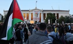 Yunanistan polisi, 27 öğrenciyi gözaltına aldı