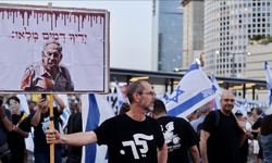 İsrailli esirlerin aileleri "esirleri ölüme terk eden" Netanyahu'nun görevden alınmasını istiyor