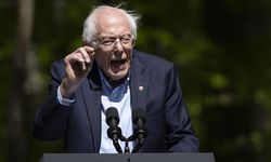 ABD'li Senatör Sanders: ABD'deki üniversitelerde düzenlenen protestolara değil, Gazze'ye odaklanmalıyız