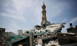 Gazze'de Müslüman ve Hristiyanların kutsallarına saldırılarını sürdürüyor