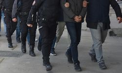 İzmir'de FETÖ'nün emniyet mahrem yapılanmasına yönelik operasyonda 7 kişi yakalandı
