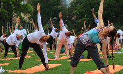New York'ta Dünya Yoga Günü