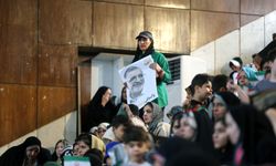 İran'da cumhurbaşkanı adayı Zakani, Tahran'da miting düzenledi