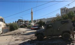 İsrail askerleri Batı Şeria'da düzenlediği baskında 11 Filistinliyi yaraladı