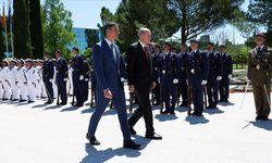 Cumhurbaşkanı Erdoğan, İspanya'da Moncloa Sarayı'nda resmi törenle karşılandı