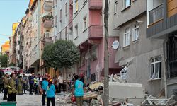 Bahçelievler'de kısmen çöken 7 katlı binanın kontrolllü yıkımı tamamlandı