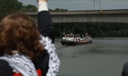 Fransa'da Sen Nehri'ndeki limanda Filistin'e destek gösterisi