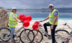 Salda Gölü’nde Çevre Haftası dolayısıyla bisiklet turu yapıldı