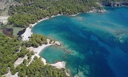 Tarih ile doğanın bütünleştiği Phaselis bayram tatilinde binlerce ziyaretçi ağırladı