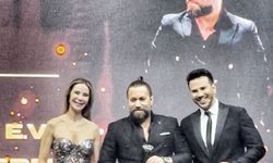 Serkan Solmaz Uluslararası Marka ve Vizyon ödül töreninde yılın “İyilik Elçisi “ödülünü aldı
