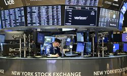 New York borsası çalkantılı ağustos ayını kazançla tamamladı