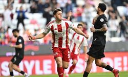 Antalyaspor sahasında Çaykur Rizespor'u mağlup etti