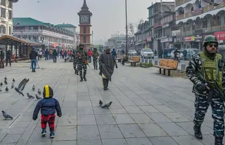 Madde 370: Hindistan Yüksek Mahkemesi Keşmir'in özel statüsünün kaldırılmasını onayladı