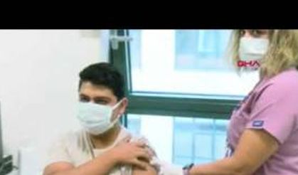 Eskişehir'de 100'üncü Turkovac gönüllüsü aşısını oldu