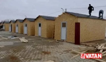 "Küllerinden Doğan" sergisinin geliriyle deprem bölgesine 16 ahşap konteyner yapıldı