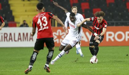 İlk yarı sonucu: Gaziantep FK 0 - Trabzonspor 0