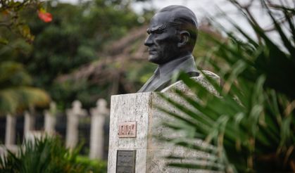 Havana'da Atatürk büstü