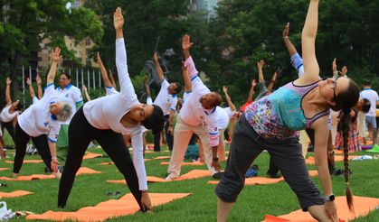 New York'ta Dünya Yoga Günü