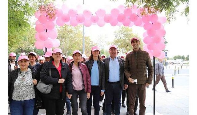 Kartal Belediyesi’nden meme kanseri için farkındalık yürüyüşü