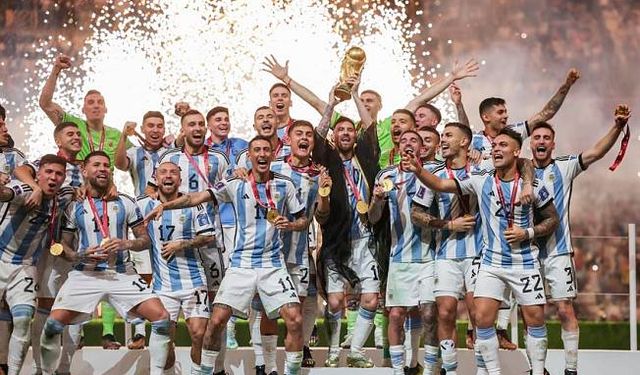 Rekorların kırıldığı, ilklerin gerçekleştiği Dünya Kupası'nda zafer Arjantin'in oldu