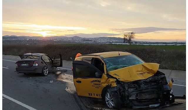 Edirne'de zincirleme trafik kazasında yaralanan iki kardeşten biri öldü