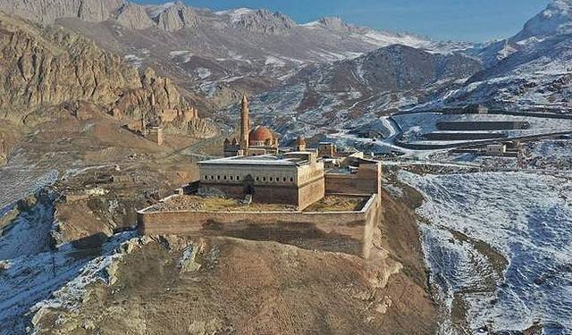 Ziyaretçi rekoru kıran İshak Paşa Sarayı restore edilecek