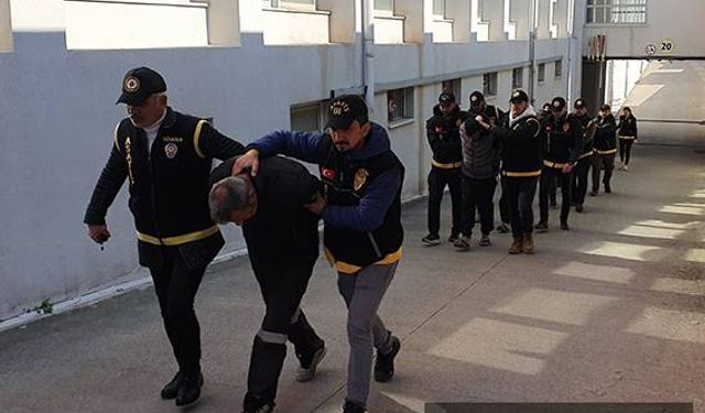 Adana'da hırsızlık şüphelisi 21 kişi gözaltına alındı