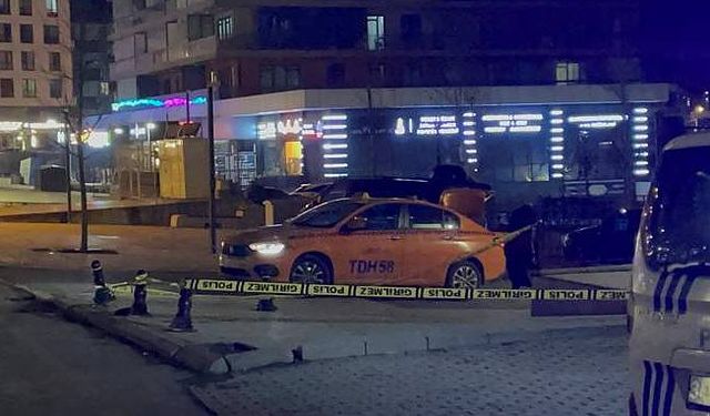 Başakşehir'de taksicilerin kavgasında bir şoför bıçakla yaralandı