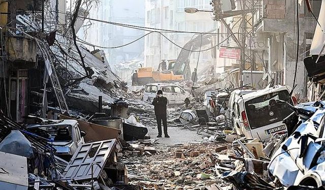 Kahramanmaraş merkezli depremlerde can kaybı 39 bin 672 oldu