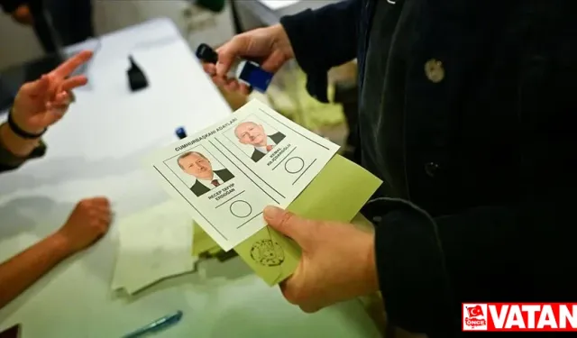 Yurt dışında ve gümrüklerde, sadece yurt dışı seçmen kütüğünde kayıtlı olanlar oy kullanabiliyor