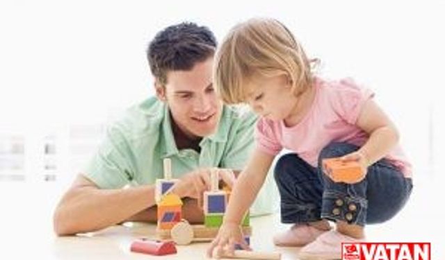 Oyun, ebeveyn ve çocuk arasında bağ oluşturan bir köprü görevi görür
