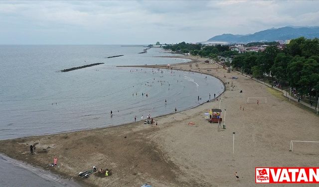 Karadeniz'in incisi Ordu, güvenli plajlarıyla yüzme keyfi yaşatıyor