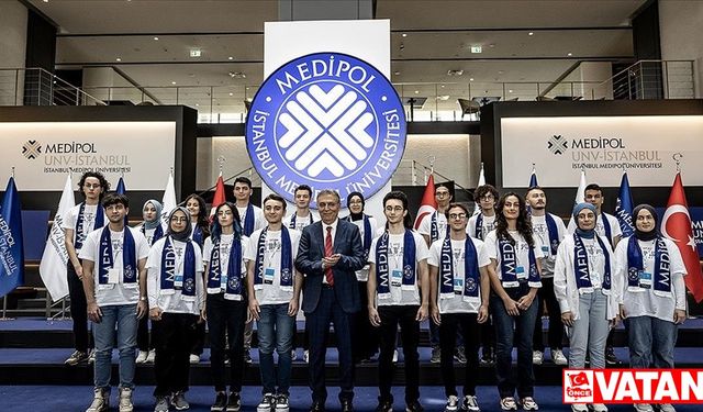 YKS birincisi 5 öğrenci İstanbul Medipol Üniversitesi'ne yerleşti