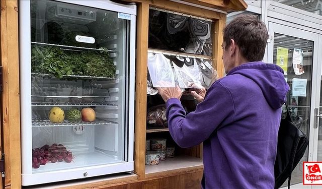 Sokaklara yerleştirilen buzdolapları gıda israfını azalttı