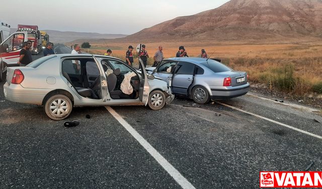 Çankırı'da iki otomobilin çarpıştığı kazada 1 kişi öldü, 7 kişi yaralandı