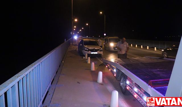 Adana'da köprüde balık tutanlara otomobilin çarpması sonucu 3 kişi yaralandı