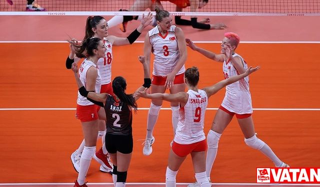 Kılıçdaroğlu, olimpiyat vizesi alan A Milli Kadın Voleybol Takımı'nı kutladı
