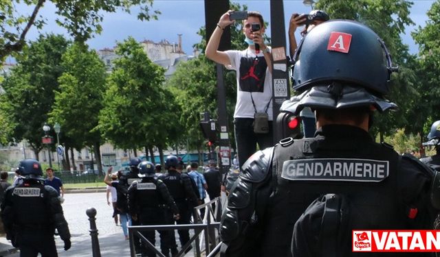 Fransa'da siyahi gencin jandarma aracında ölümüne ilişkin soruşturma takipsizlikle sonuçlandı