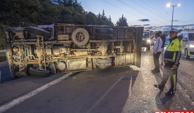 Ümraniye'de devrilen kamyonetin sürücüsü yaralandı