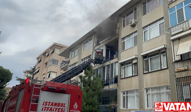 Kadıköy'deki binada çıkan yangın söndürüldü