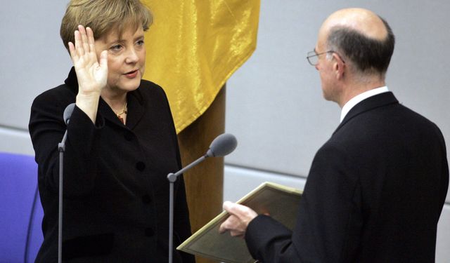 Tarihte Bugün: Angela Merkel Almanya Şansölyesi olarak göreve başladı