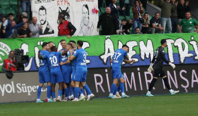 İlk yarı sonucu: Çaykur Rizespor 1 - İstanbulspor 0